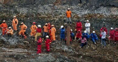 Rescue workers remain near a gold mine after it collapsed in San Antonio, rural area of Santander de Quilichao, department of Cauca, Colombia, on May 1, 2014. At least three people were killed and up to 30 more are feared dead after the collapse of an illegal gold mine in western Colombia, rescue officials said on Thursday. AFP PHOTO/Luis Robayo (Photo credit should read LUIS ROBAYO/AFP/Getty Images)