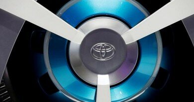 View of a Toyota logo on a wheel at the Mondial de l'Automobile, Paris auto show, during media day in Paris, France, September 30, 2016. REUTERS/Jacky Naegelen/File Photo