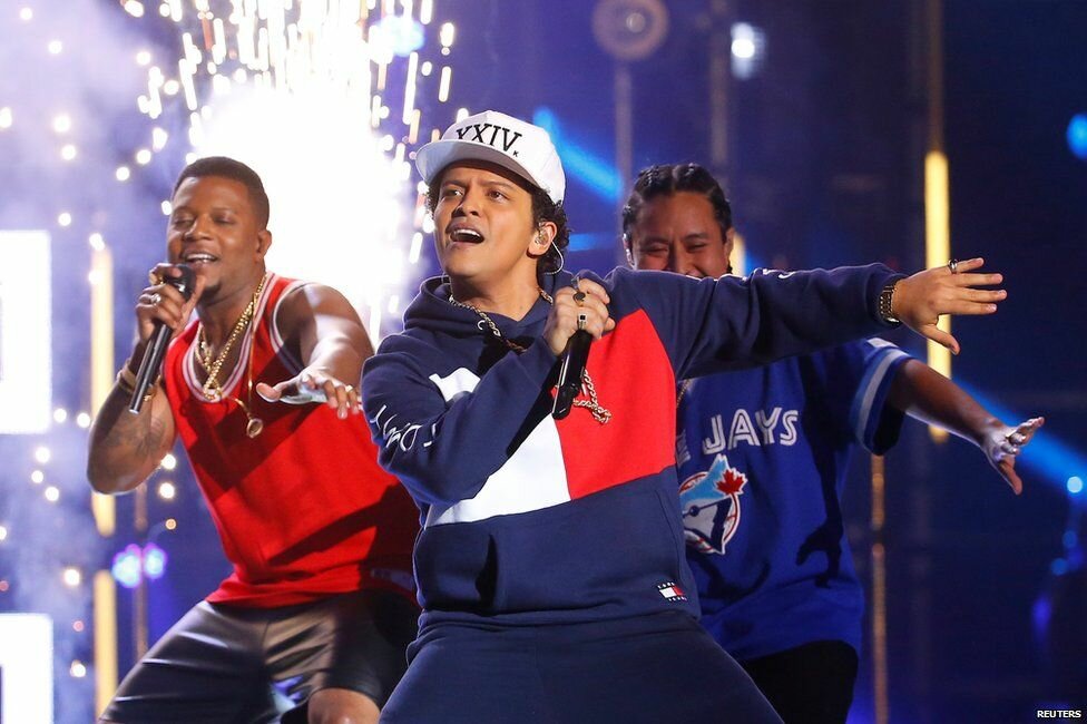 Bruno Mars opened the show with his new track 24K Magic