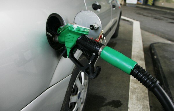 Petrol_pump_mp3h0354
